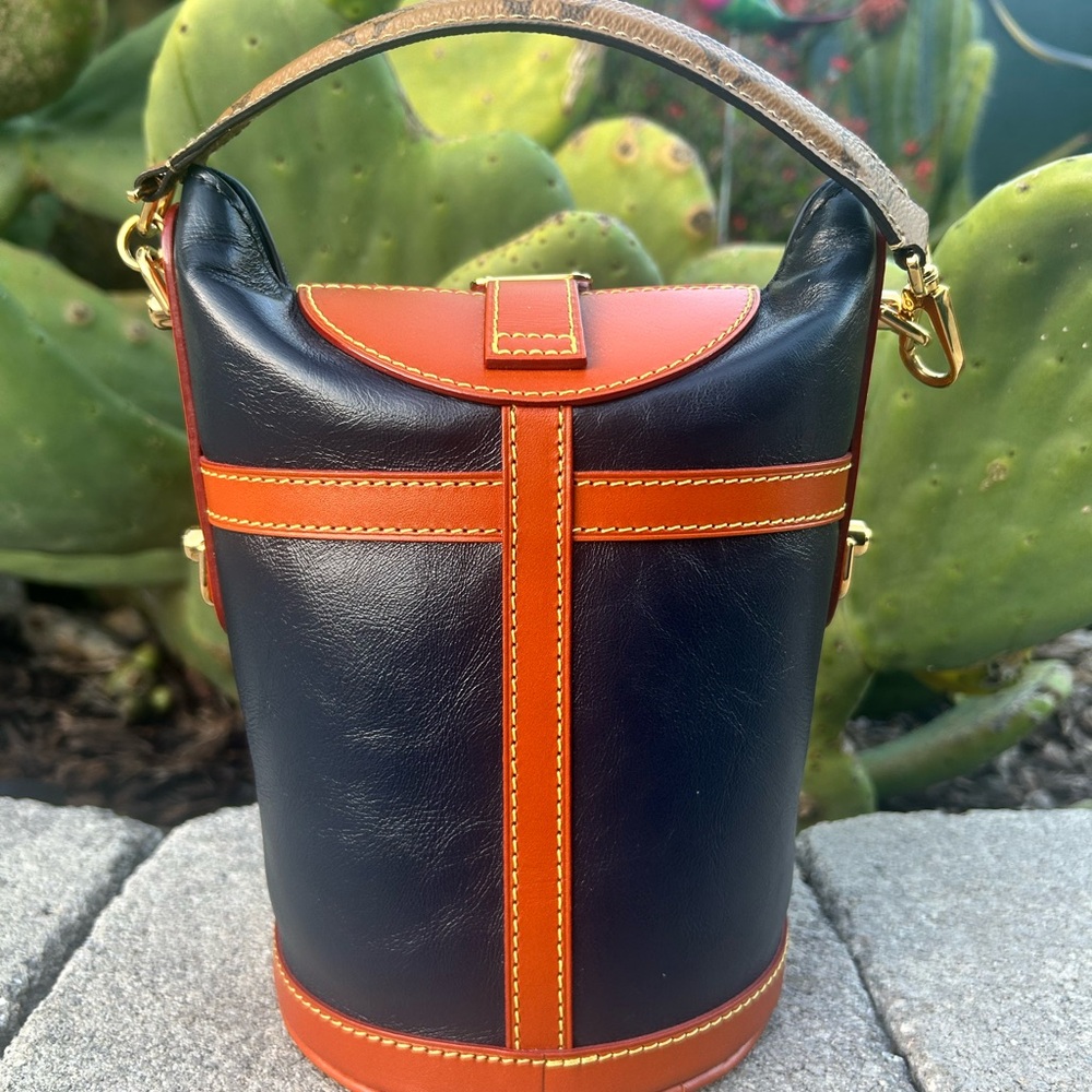 Louis Vuitton Duffel Bag - Picture 4 of 11